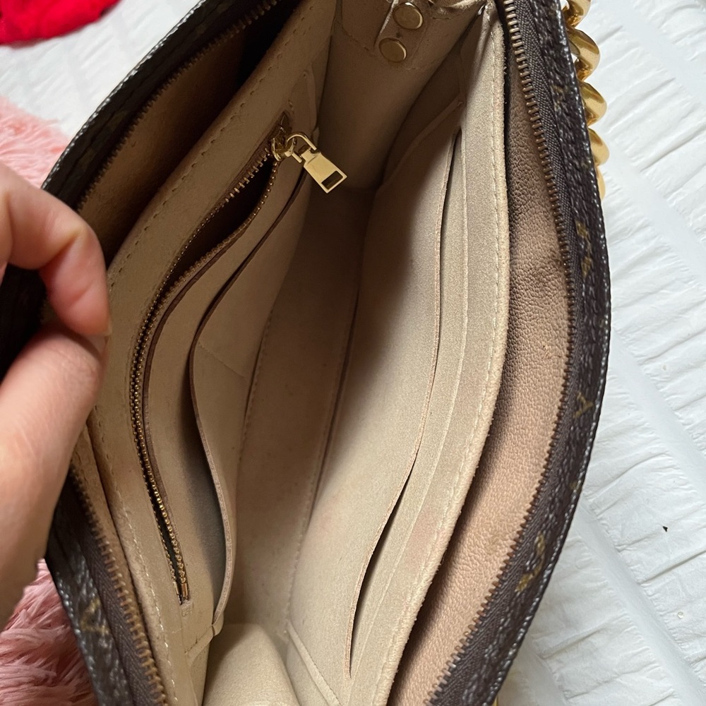 Louis Vuitton monogram toiletry 26 - Picture 17 of 17